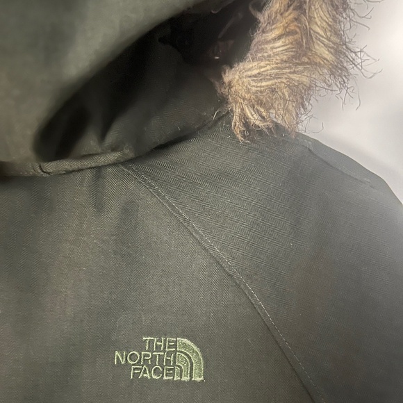 The North Face Women’s Winter Parka - Picture 3 of 16